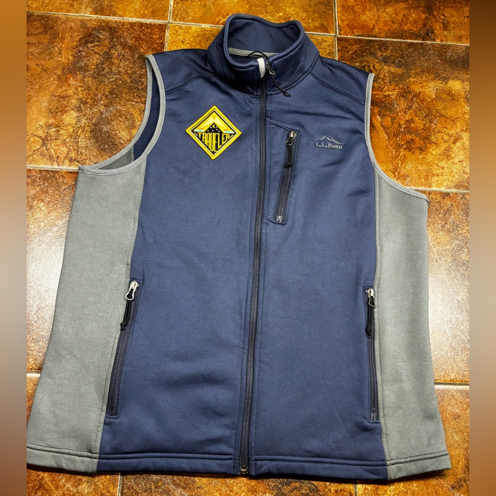 L.L. Bean Men's Navy and Gray Vest with Patch